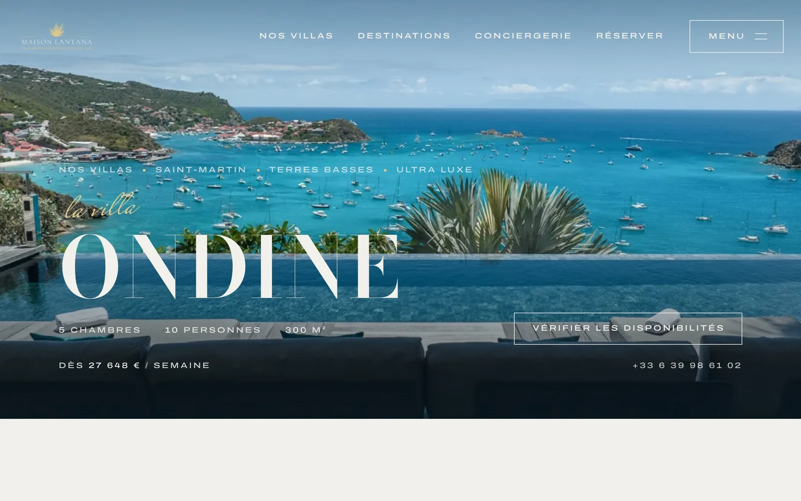 L'ouverture de la page villa, la piscine face à la baie